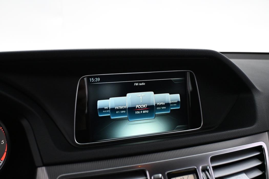 MERCEDES-BENZ E 2015