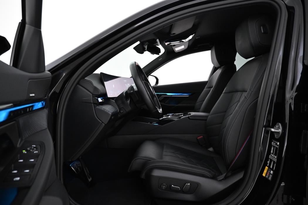 BMW i5 M60 2024