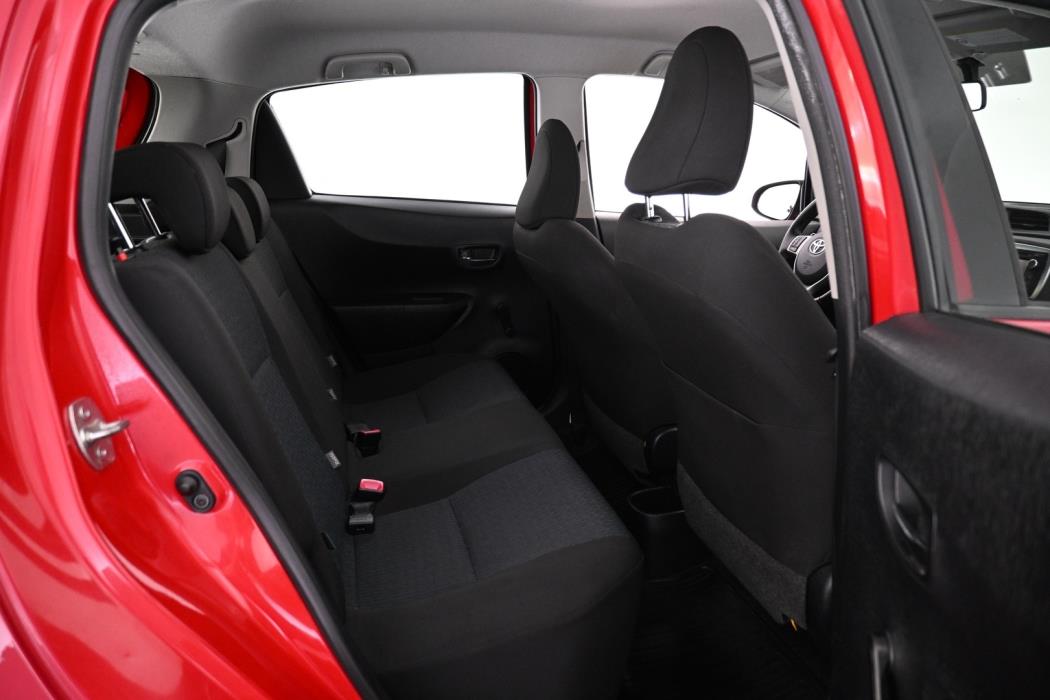 TOYOTA Yaris 2012