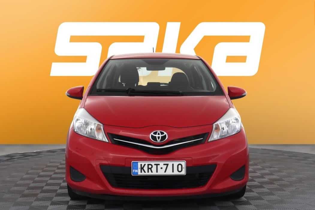TOYOTA Yaris 2012