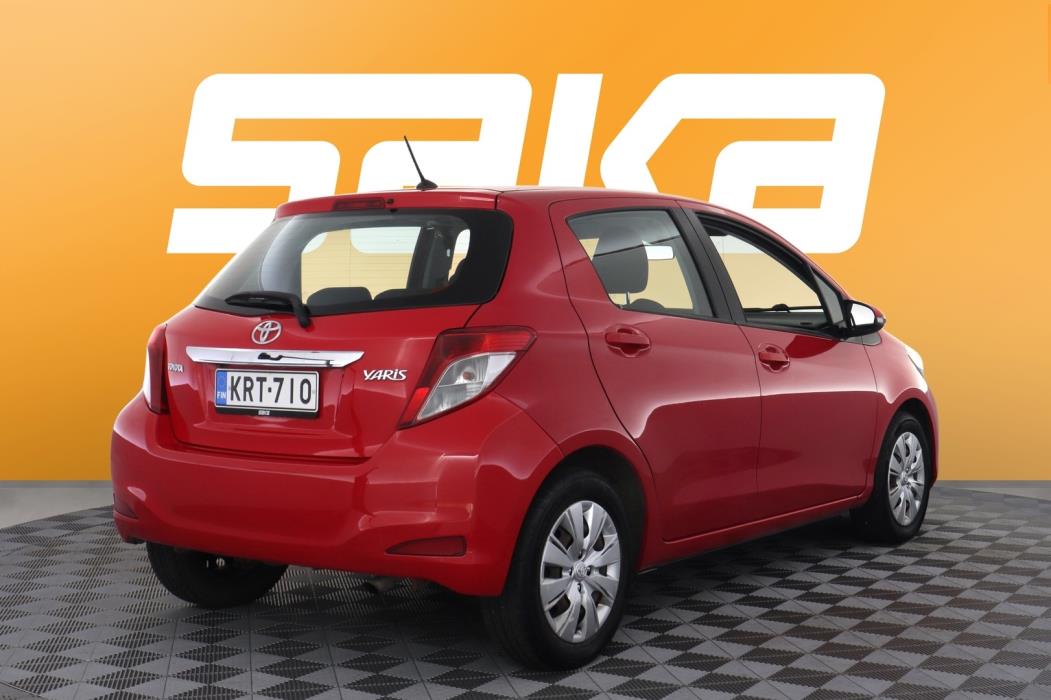 TOYOTA Yaris 2012