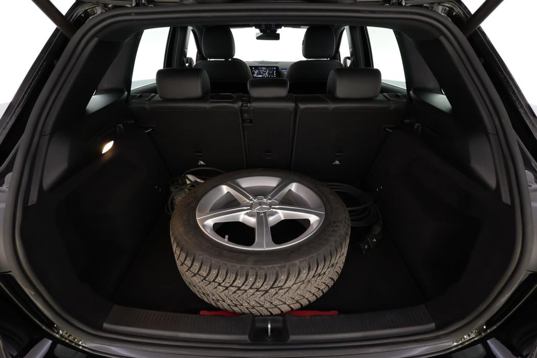MERCEDES-BENZ B 2023