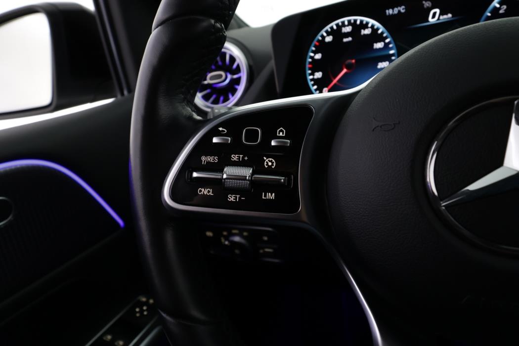 MERCEDES-BENZ B 2023