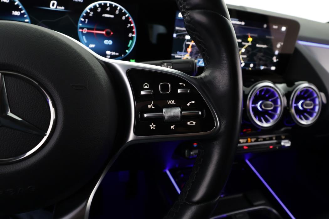 MERCEDES-BENZ B 2023