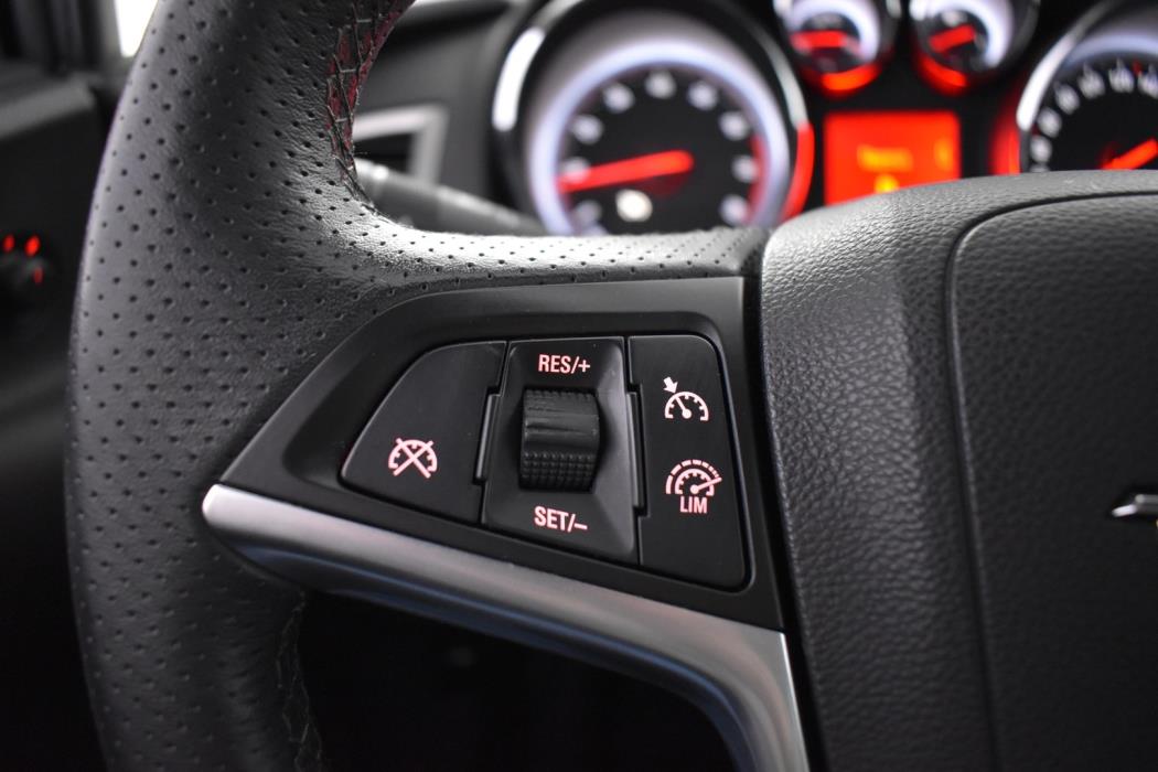 OPEL Astra 2012