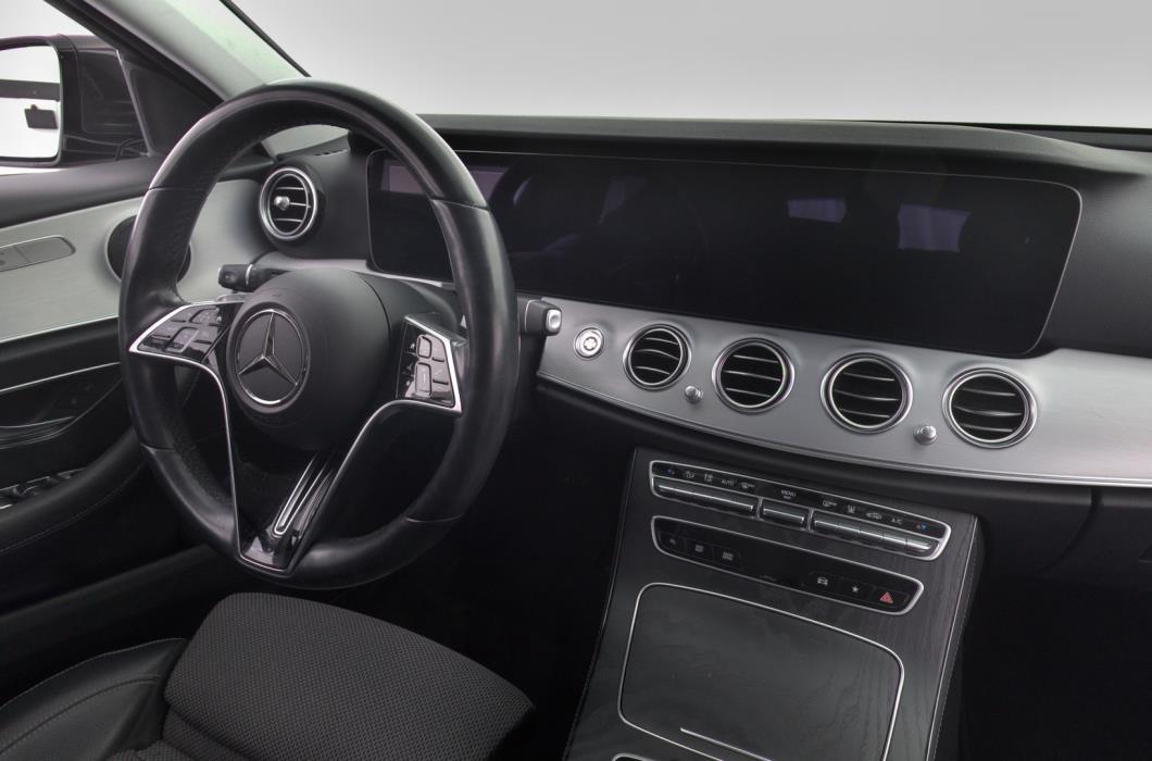 MERCEDES-BENZ E 2021