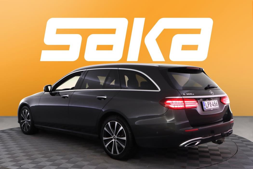 MERCEDES-BENZ E 2021