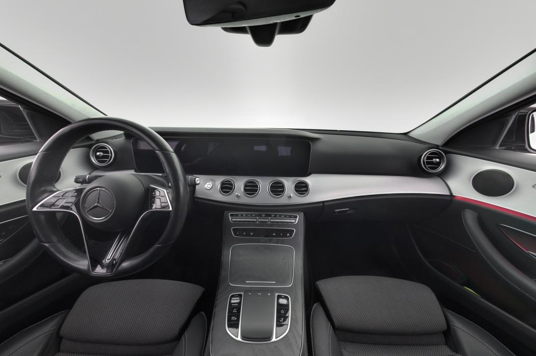 MERCEDES-BENZ E 2021
