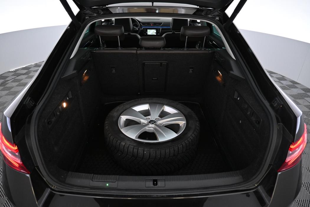 SKODA Superb 2016