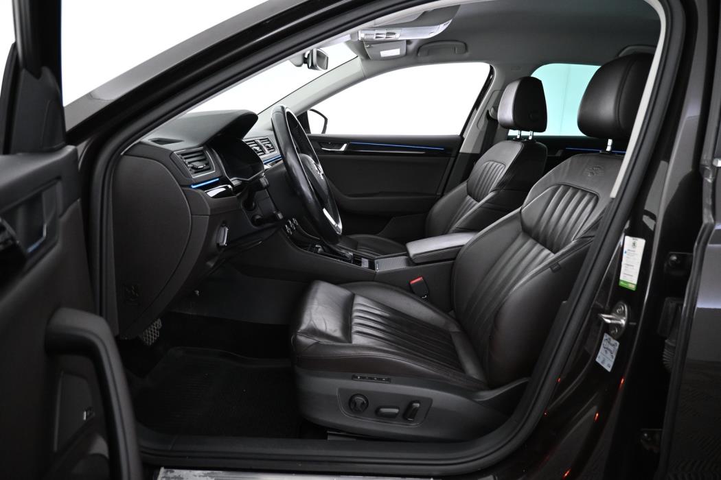 SKODA Superb 2016