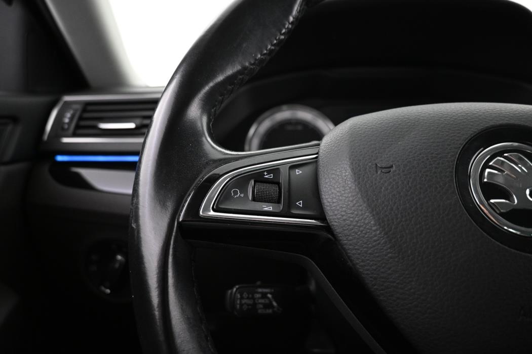 SKODA Superb 2016