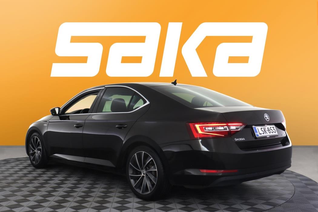 SKODA Superb 2016