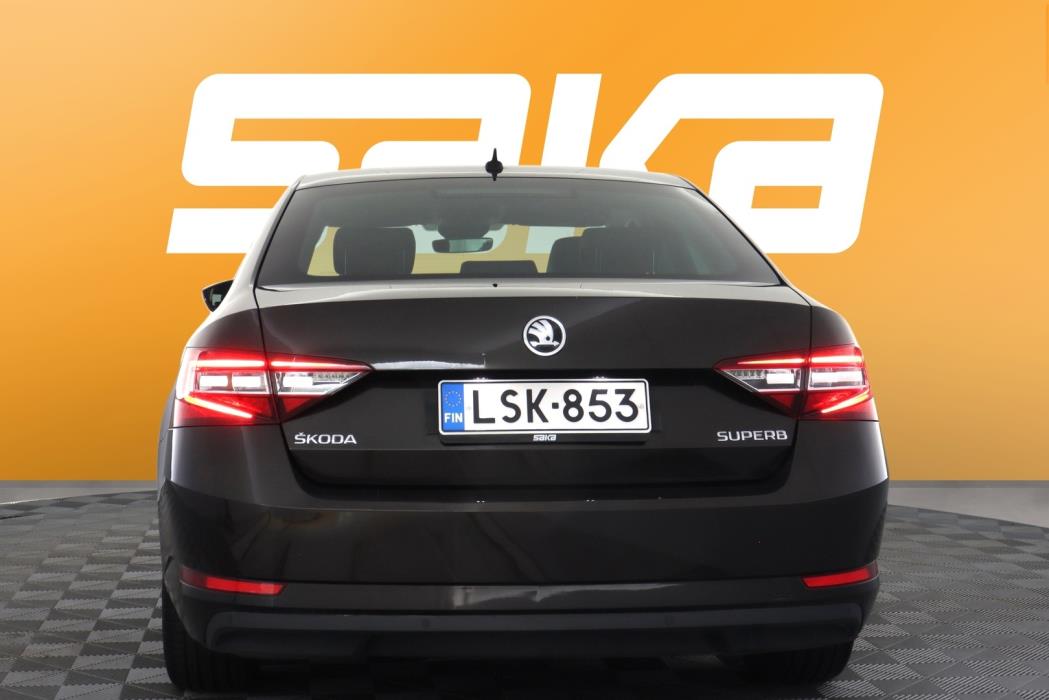 SKODA Superb 2016