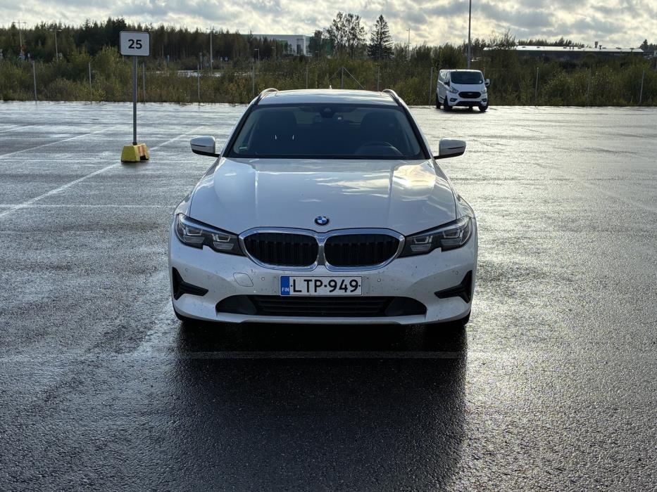 BMW 318 2020