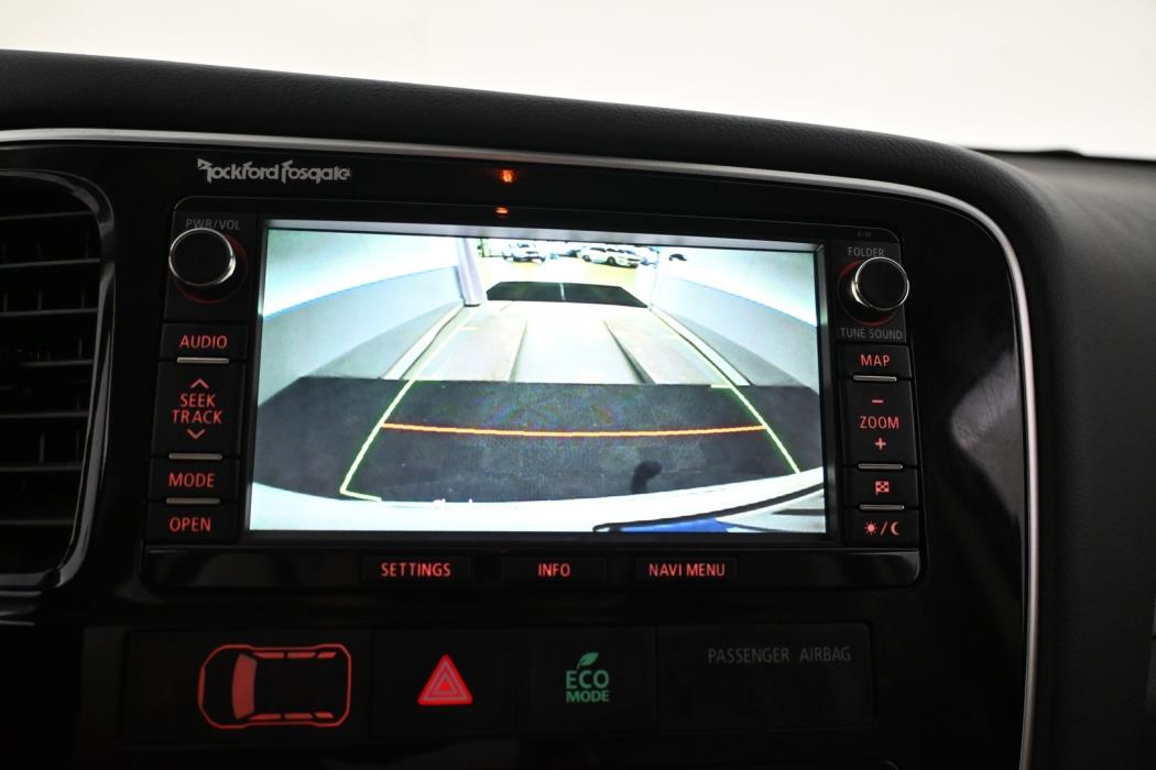 MITSUBISHI Outlander PHEV 2015