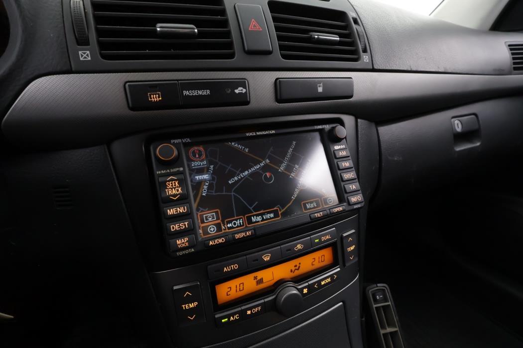TOYOTA Avensis 2009