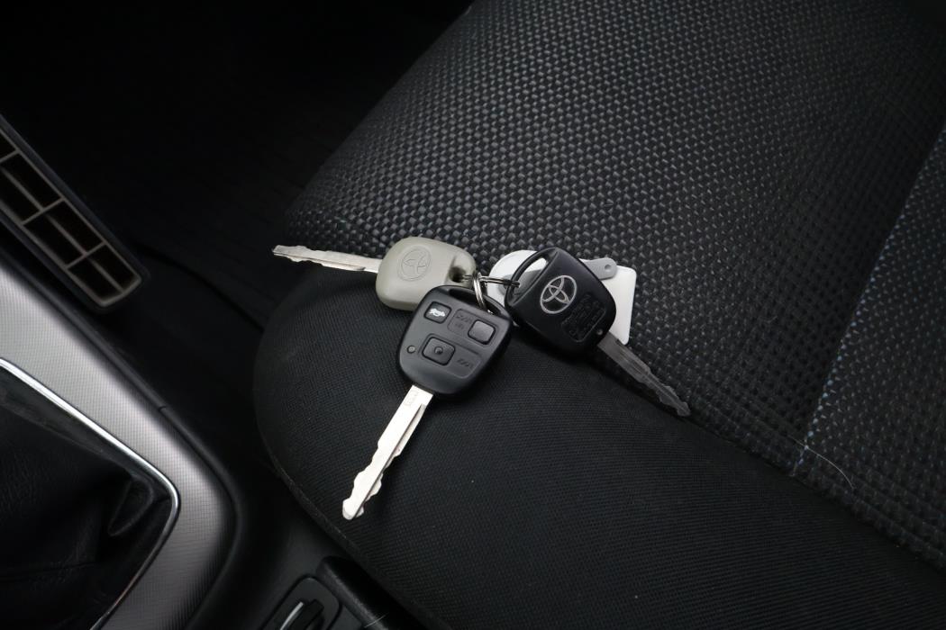 TOYOTA Avensis 2009