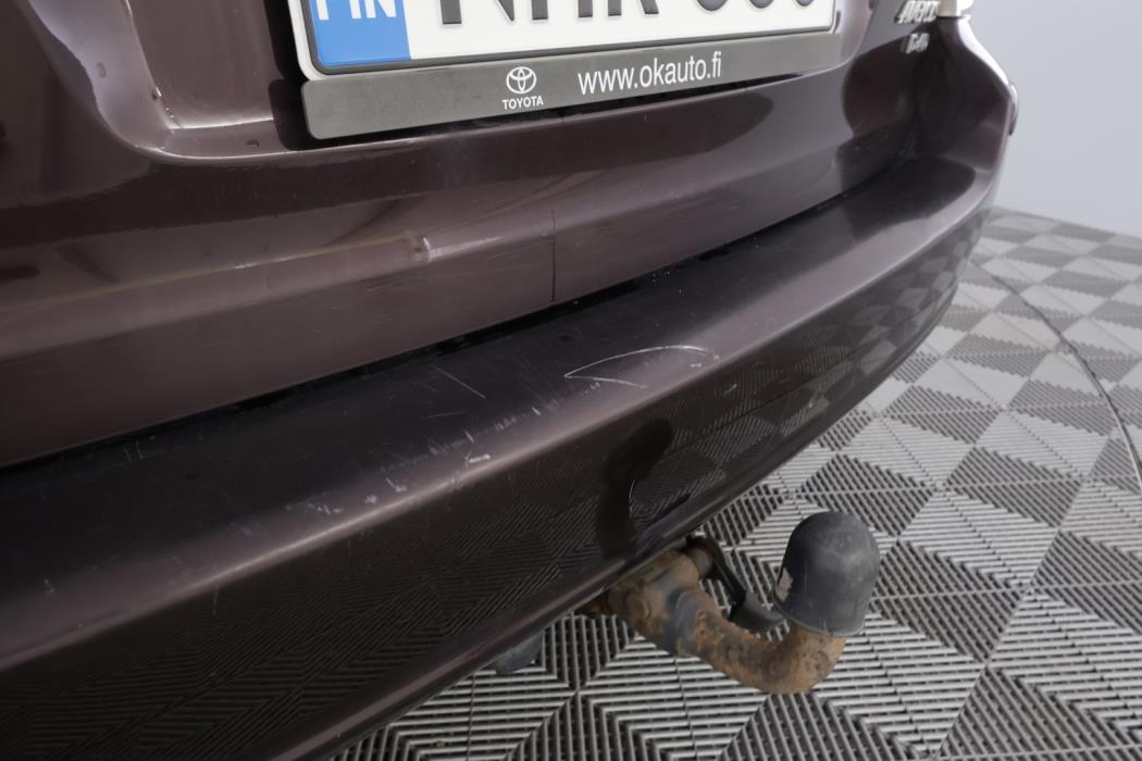 TOYOTA Avensis 2009