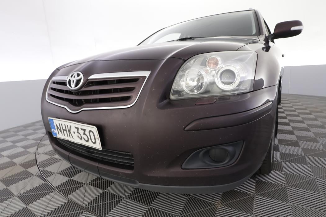 TOYOTA Avensis 2009