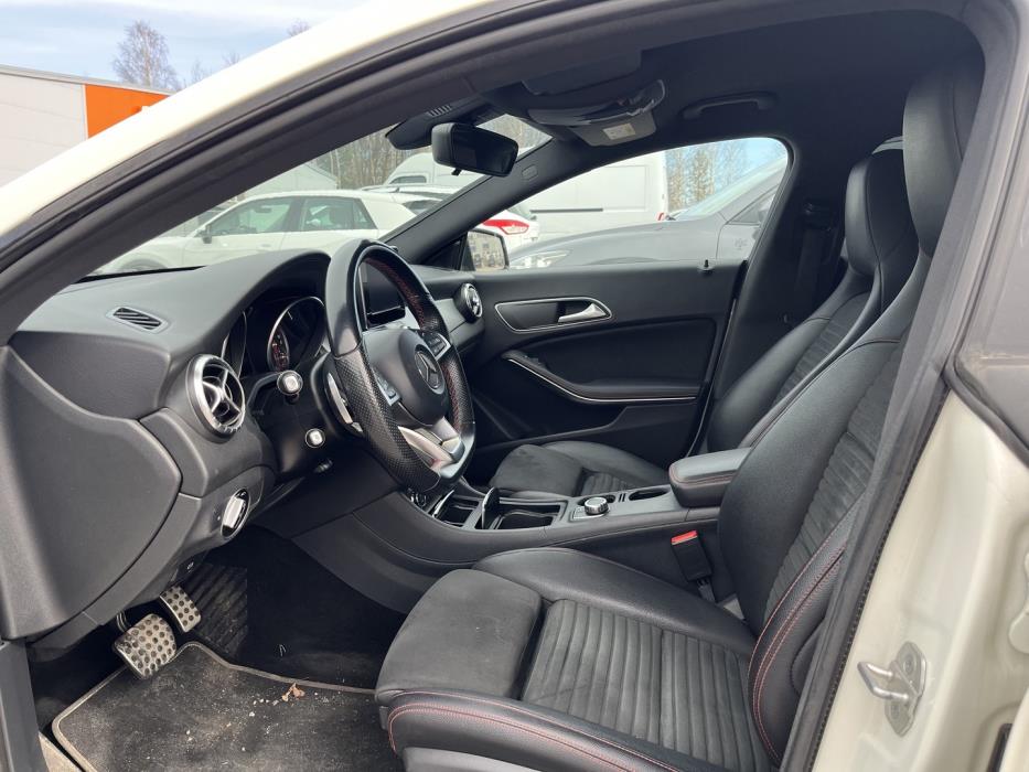 MERCEDES-BENZ CLA 2017