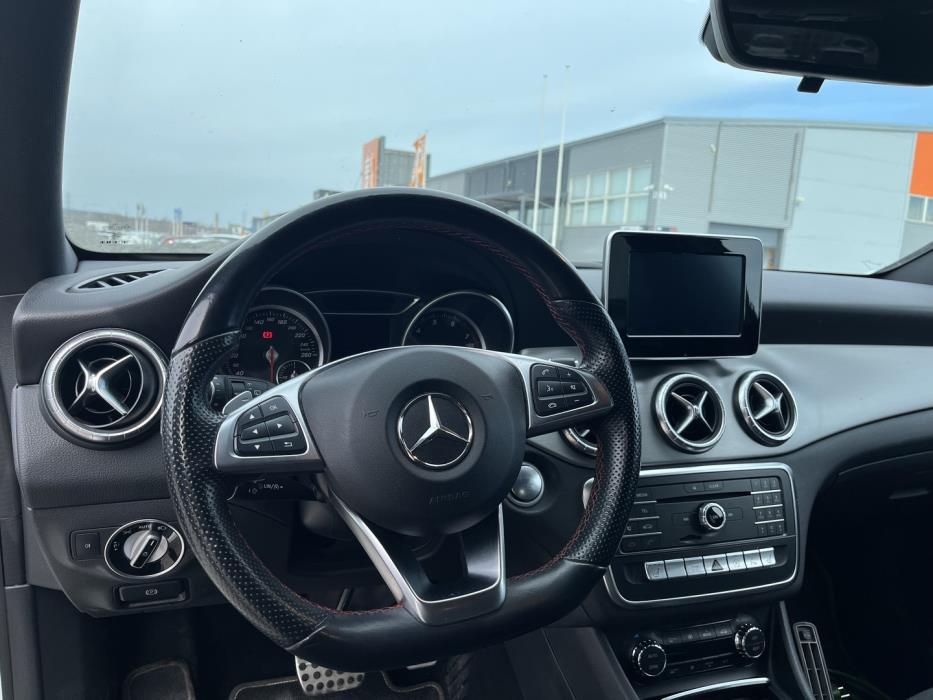 MERCEDES-BENZ CLA 2017