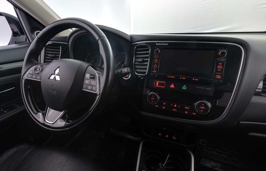 MITSUBISHI Outlander 2017