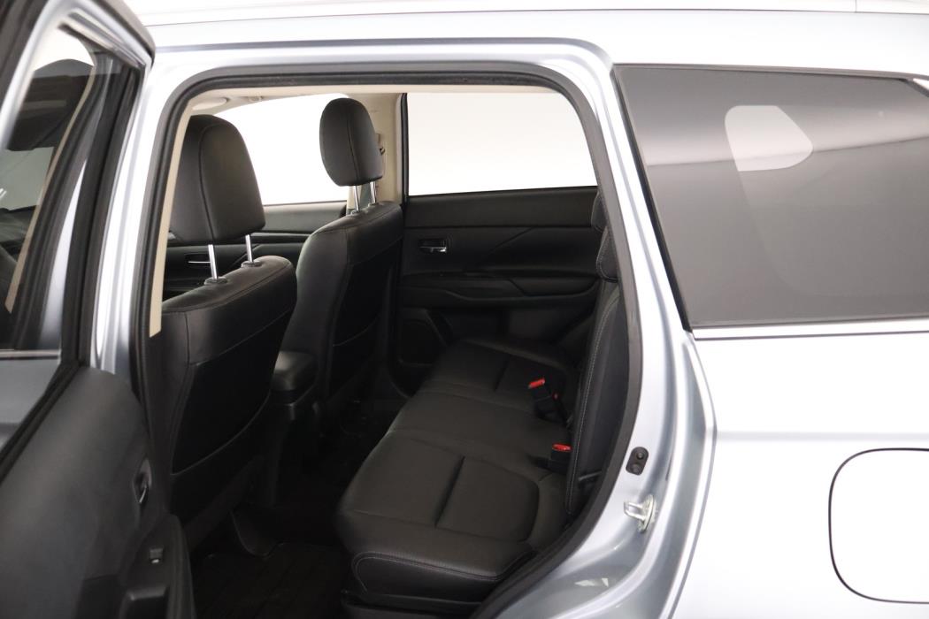 MITSUBISHI Outlander 2017