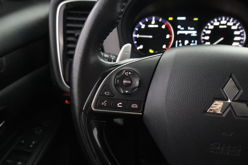 MITSUBISHI Outlander 2017