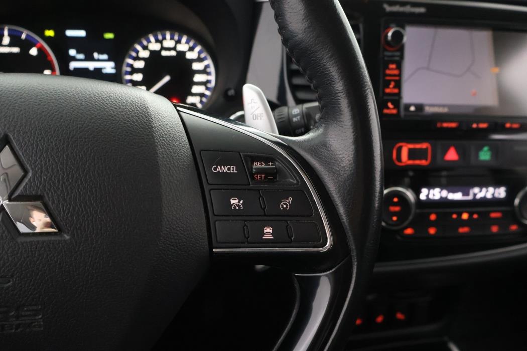 MITSUBISHI Outlander 2017