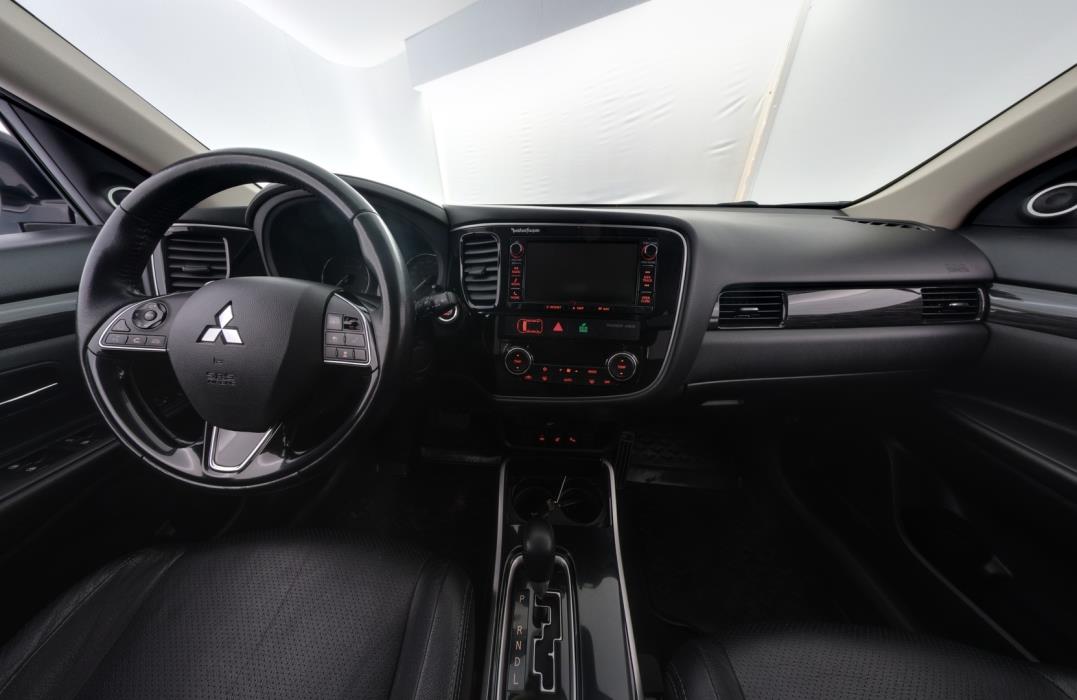 MITSUBISHI Outlander 2017