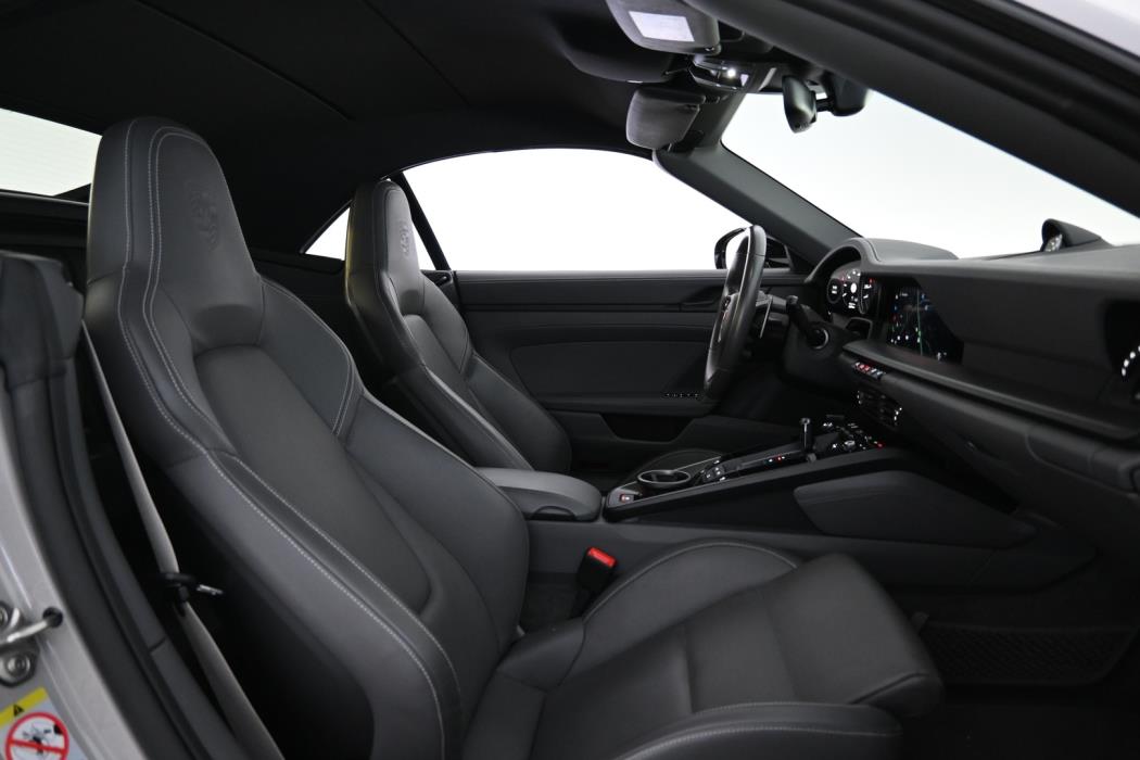 PORSCHE 911 2023