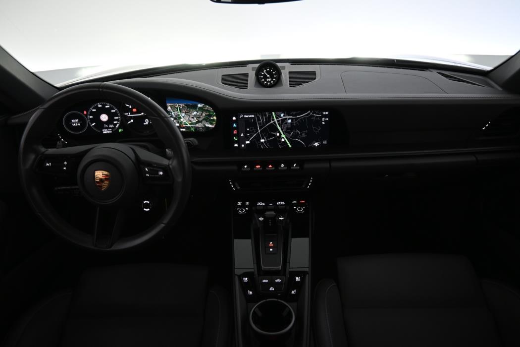 PORSCHE 911 2023