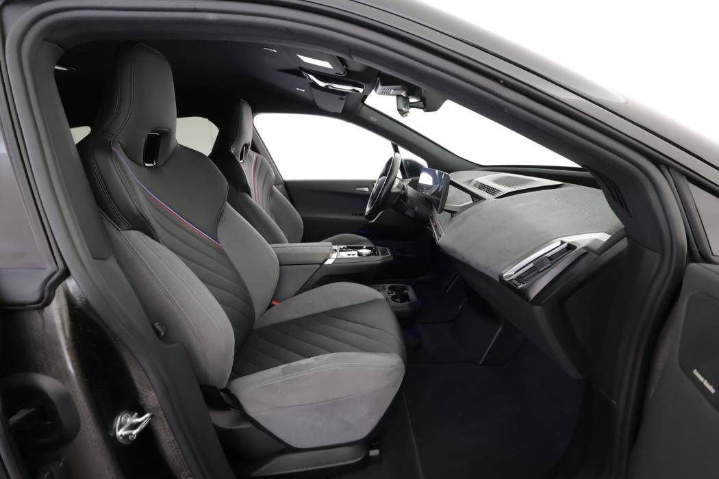 BMW iX 2025