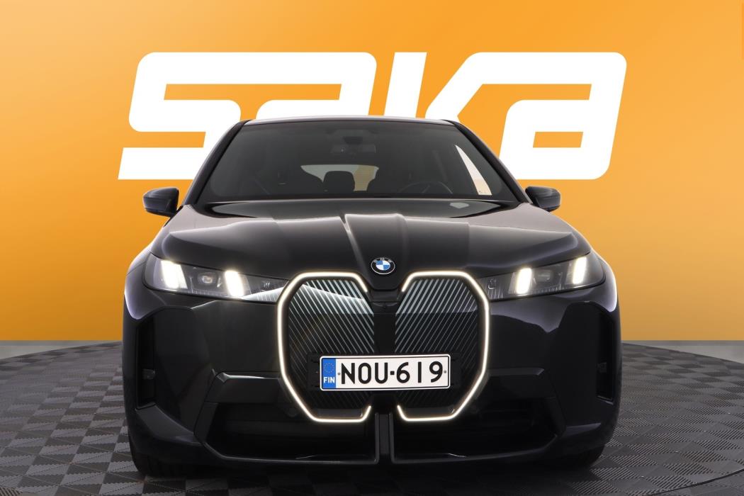 BMW iX 2025