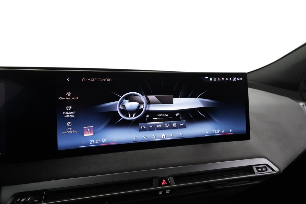 BMW iX 2025