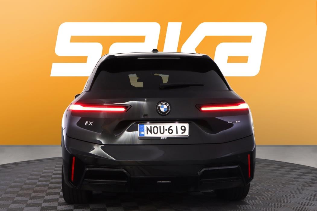 BMW iX 2025