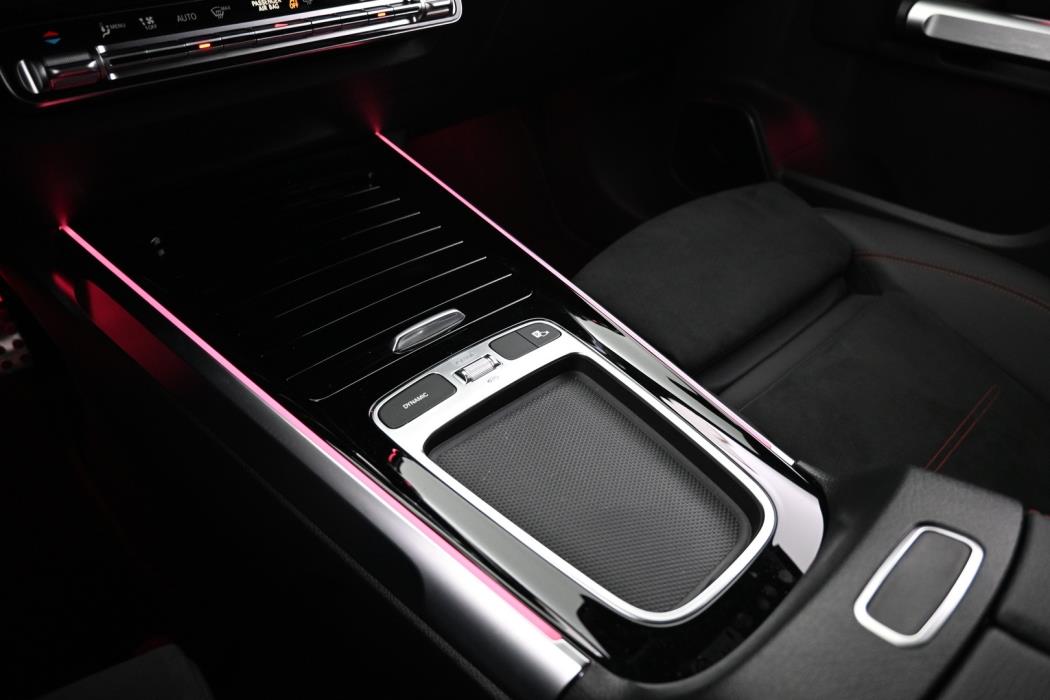 MERCEDES-BENZ EQB 2025