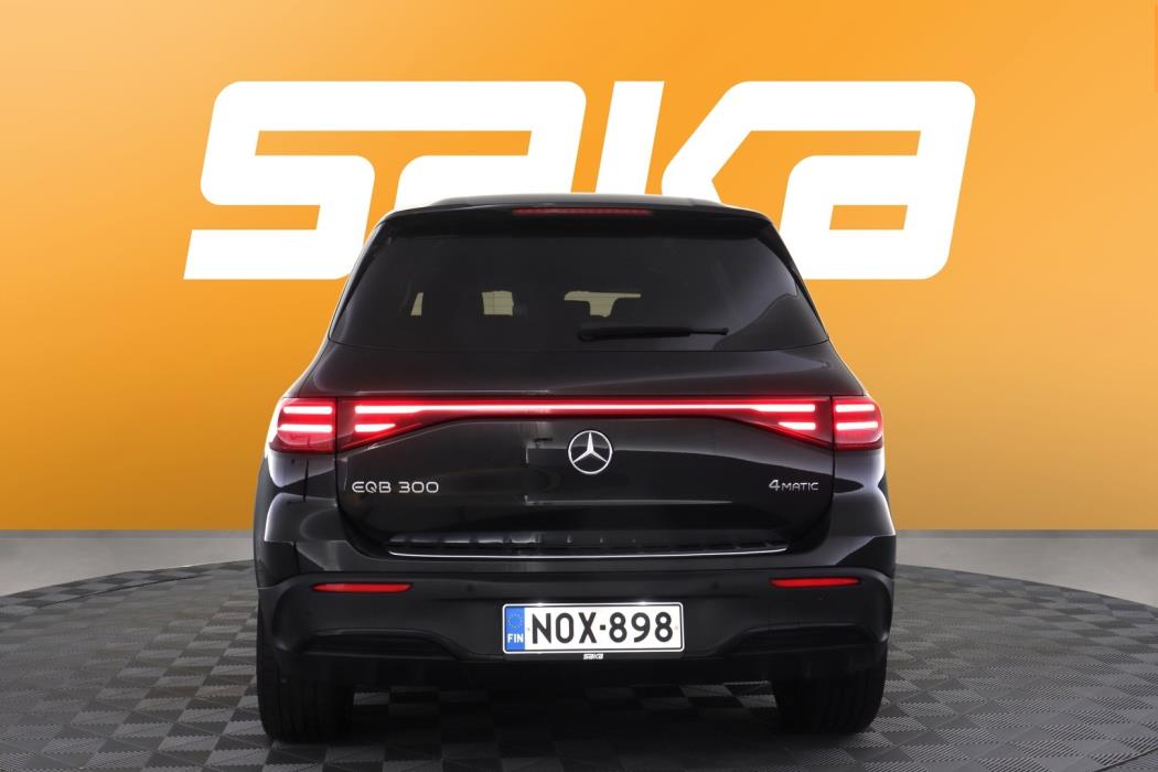 MERCEDES-BENZ EQB 2025