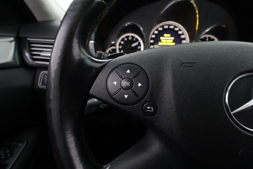 MERCEDES-BENZ E 2012