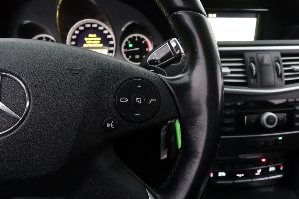 MERCEDES-BENZ E 2012