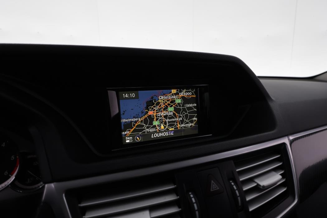 MERCEDES-BENZ E 2012