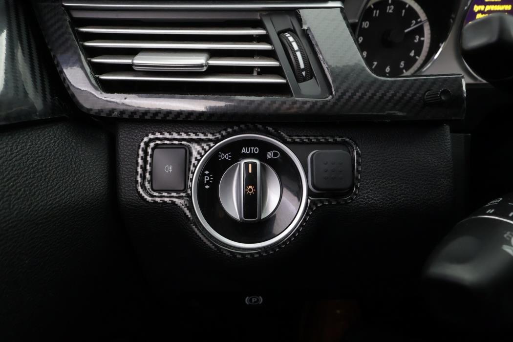 MERCEDES-BENZ E 2012