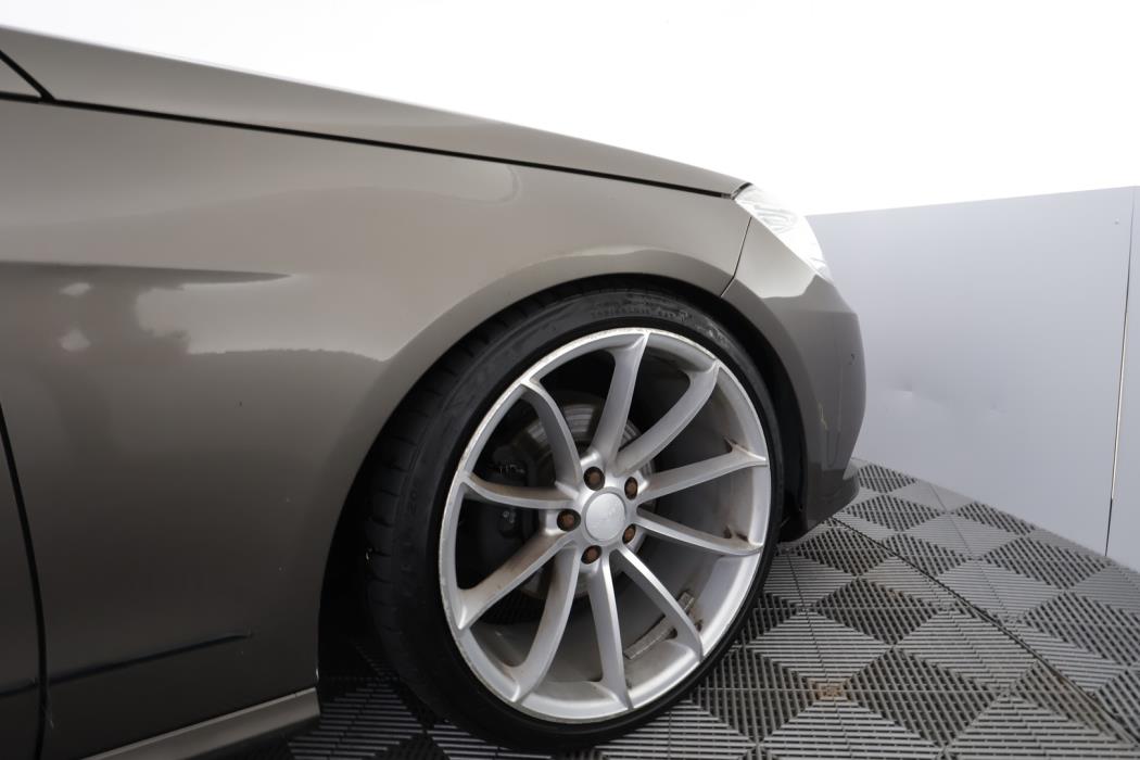 MERCEDES-BENZ E 2012