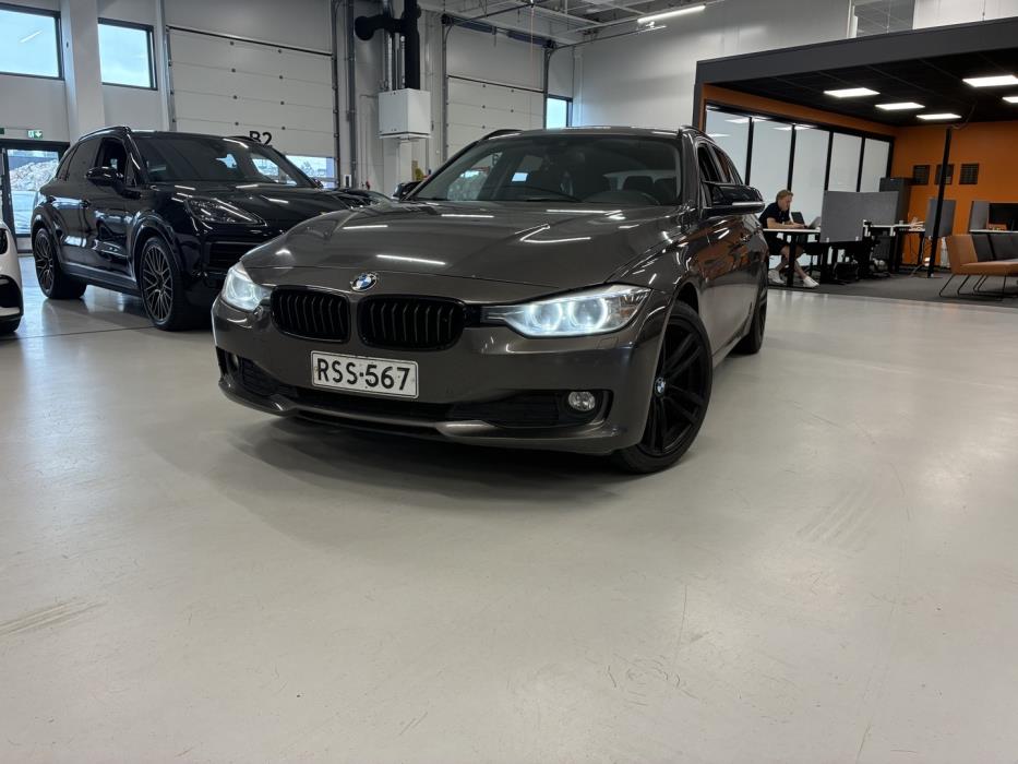 BMW 320 2013