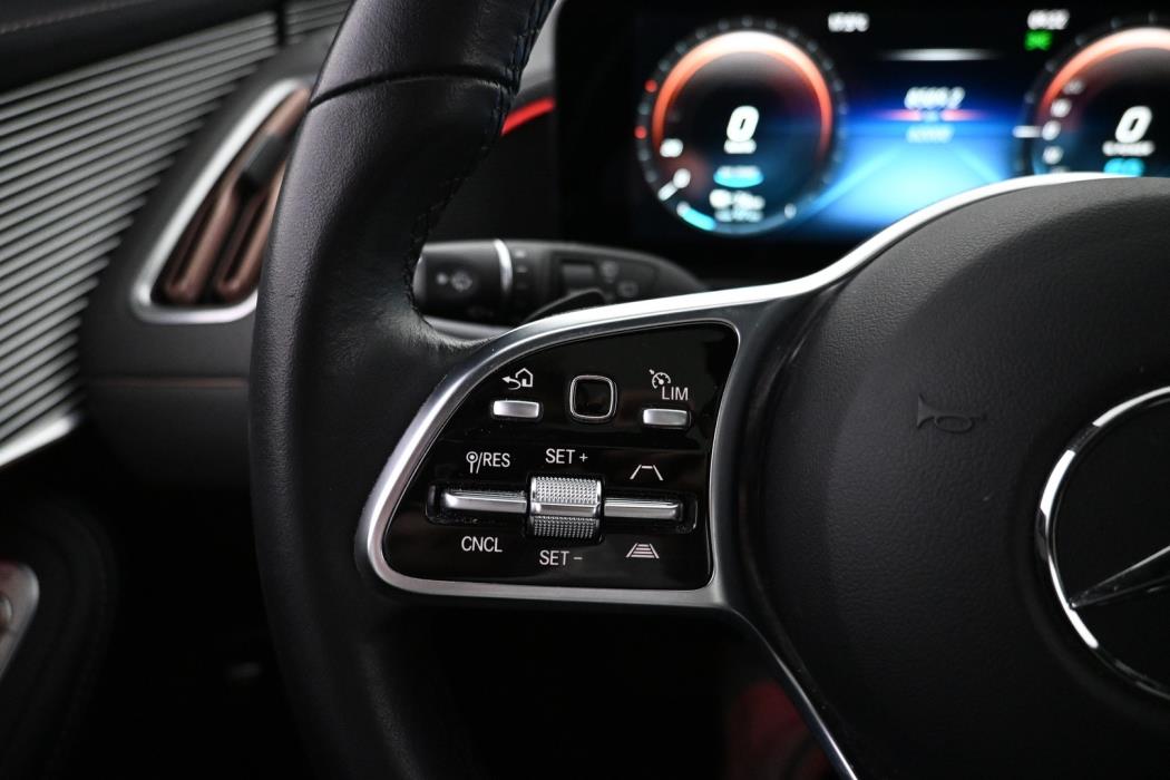 MERCEDES-BENZ EQC 2023