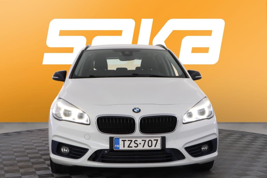 BMW 218 2015