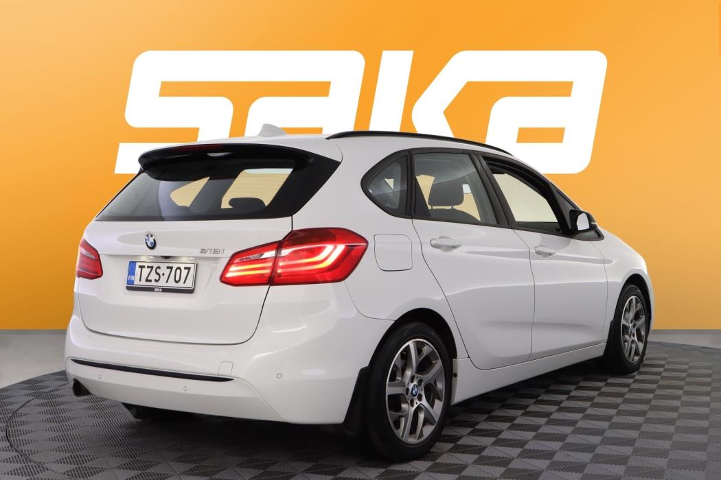 BMW 218 2015