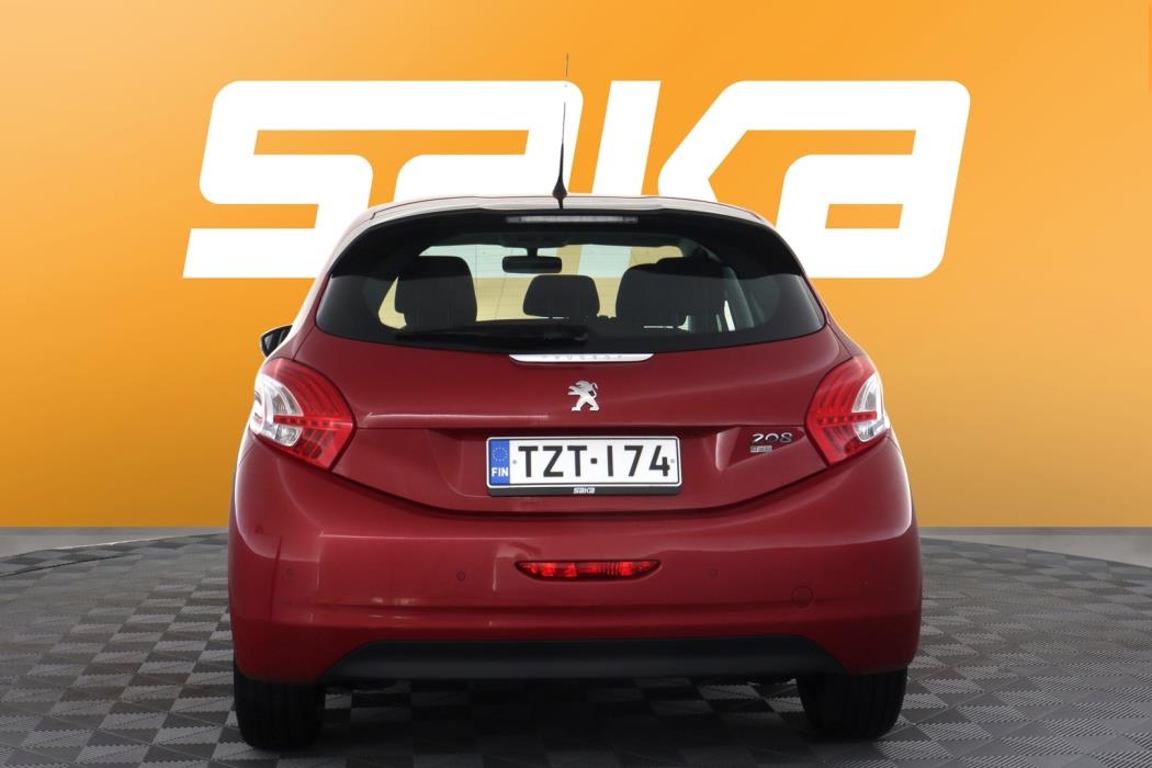 PEUGEOT 208 2015