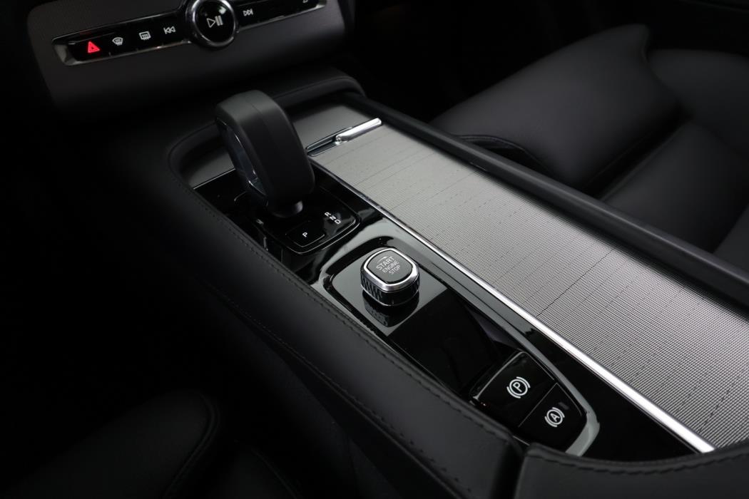 VOLVO XC90 2025