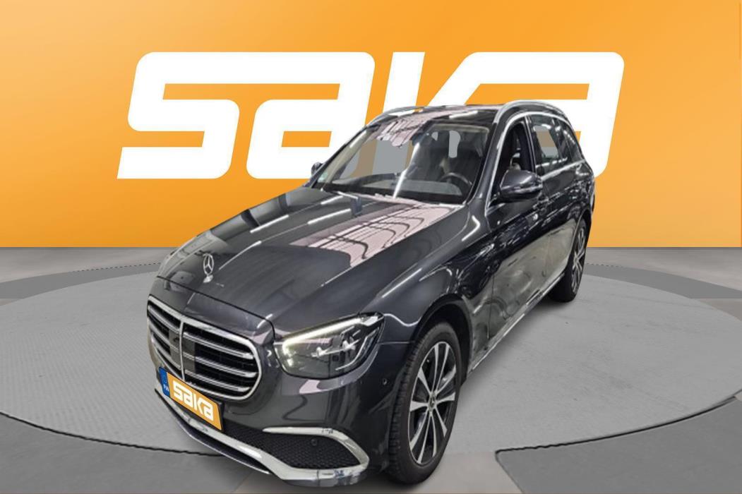 MERCEDES-BENZ E 2023